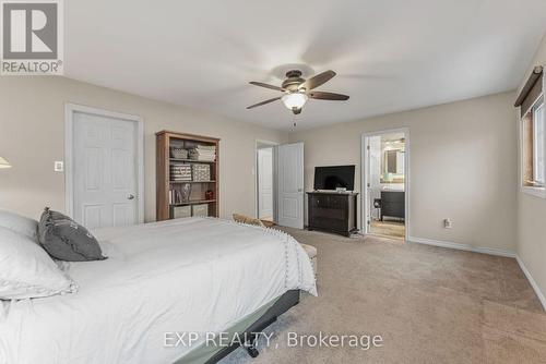 2407 Bankside Drive, Mississauga, ON - Indoor Photo Showing Bedroom