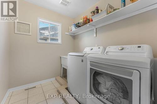 2407 Bankside Drive, Mississauga, ON - Indoor Photo Showing Laundry Room