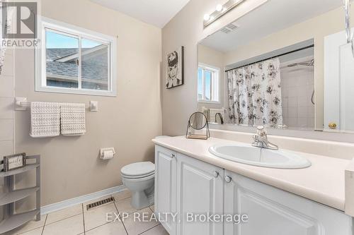 2407 Bankside Drive, Mississauga, ON - Indoor Photo Showing Bathroom