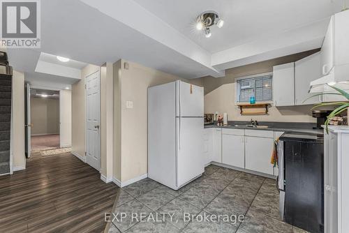 2407 Bankside Drive, Mississauga, ON - Indoor Photo Showing Kitchen With Double Sink