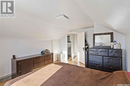 310 25Th Street W, Saskatoon, SK - Indoor Photo Showing Bedroom