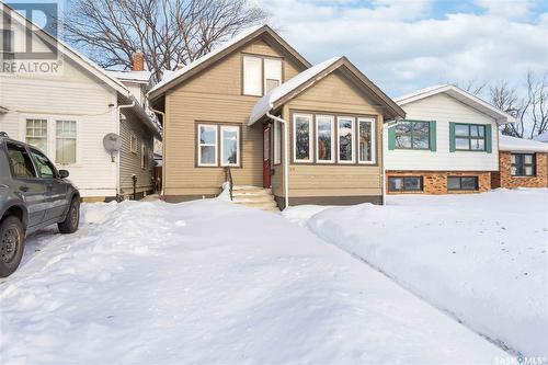 310 25Th Street W, Saskatoon, SK - Outdoor With Facade