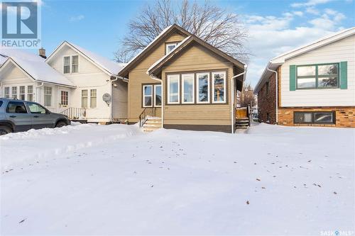 310 25Th Street W, Saskatoon, SK - Outdoor With Facade