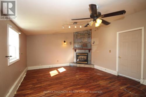 923 Center Street, Mcnab/Braeside, ON - Indoor With Fireplace