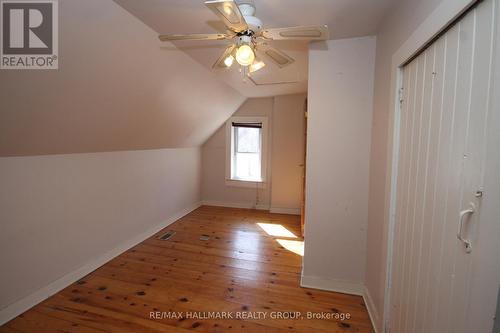 923 Center Street, Mcnab/Braeside, ON - Indoor Photo Showing Other Room