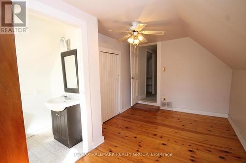 923 Center Street, Mcnab/Braeside, ON - Indoor Photo Showing Other Room