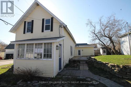 923 Center Street, Mcnab/Braeside, ON - Outdoor