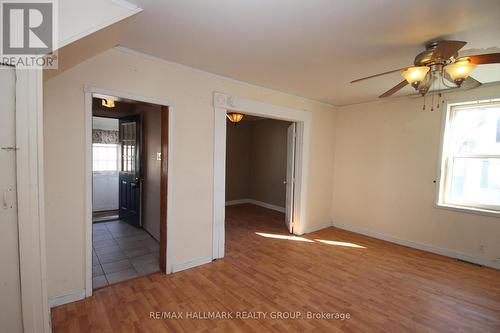 923 Center Street, Mcnab/Braeside, ON - Indoor Photo Showing Other Room