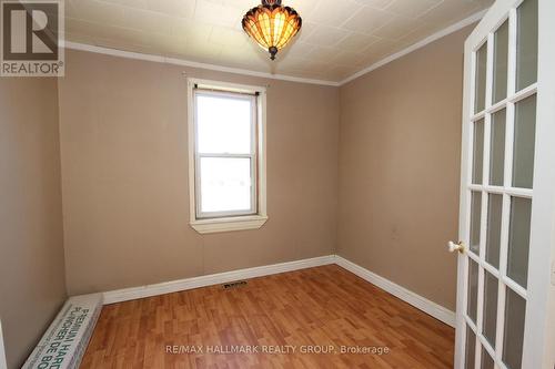 923 Center Street, Mcnab/Braeside, ON - Indoor Photo Showing Other Room