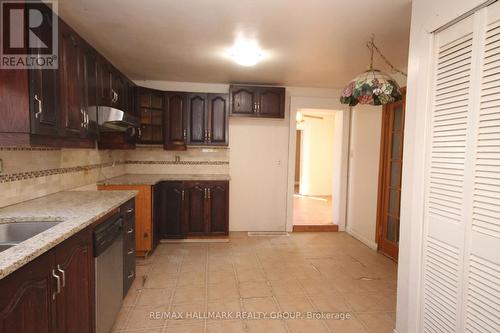 923 Center Street, Mcnab/Braeside, ON - Indoor Photo Showing Kitchen