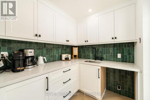 698 Rye Street, Niagara-On-The-Lake, ON - Indoor Photo Showing Kitchen