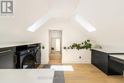 698 Rye Street, Niagara-On-The-Lake, ON - Indoor Photo Showing Laundry Room