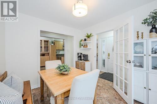 84 Queensdale Crescent, Guelph (Parkwood Gardens), ON - Indoor Photo Showing Dining Room