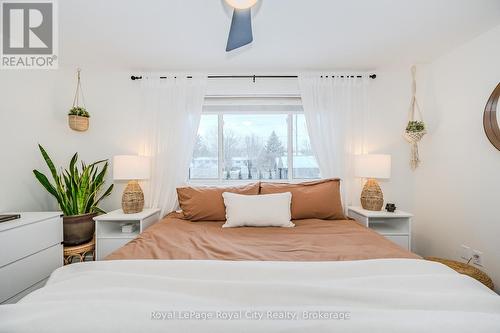 84 Queensdale Crescent, Guelph (Parkwood Gardens), ON - Indoor Photo Showing Bedroom