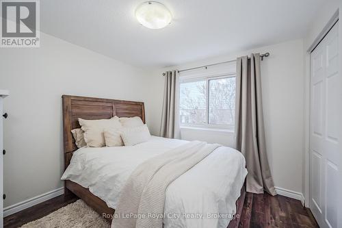 84 Queensdale Crescent, Guelph (Parkwood Gardens), ON - Indoor Photo Showing Bedroom