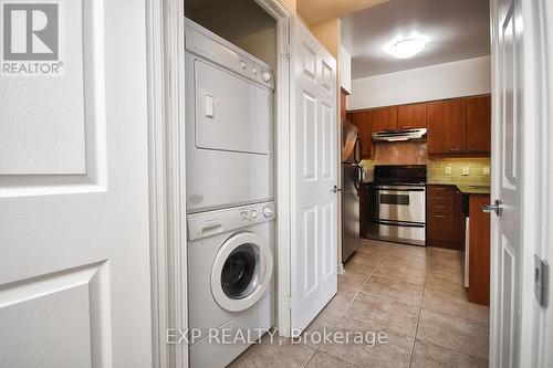 510 - 485 Rosewell Avenue E, Toronto, ON - Indoor Photo Showing Laundry Room