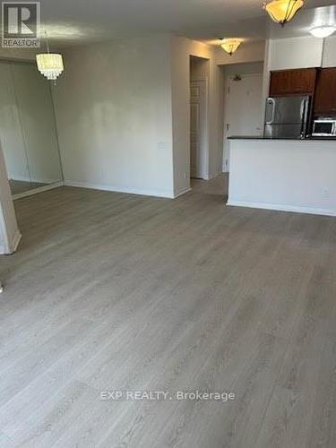 510 - 485 Rosewell Avenue E, Toronto, ON - Indoor Photo Showing Kitchen