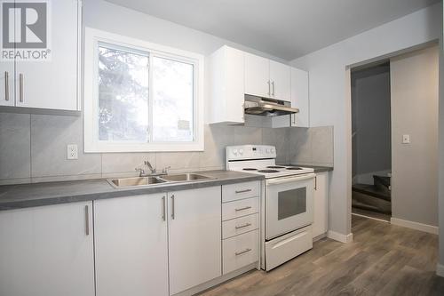 140-172 South Market St, Sault Ste. Marie, ON - Indoor Photo Showing Kitchen With Double Sink