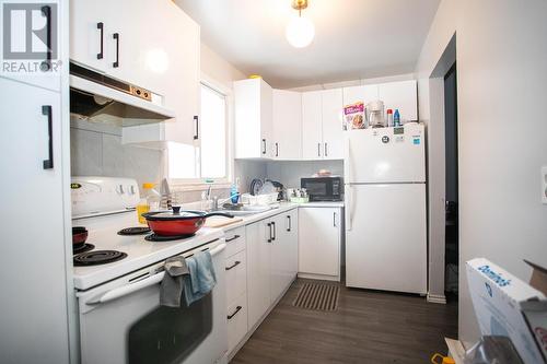 140-172 South Market St, Sault Ste. Marie, ON - Indoor Photo Showing Kitchen