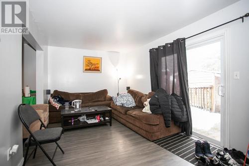 140-172 South Market St, Sault Ste. Marie, ON - Indoor Photo Showing Living Room