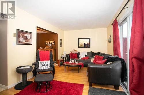 140-172 South Market St, Sault Ste. Marie, ON - Indoor Photo Showing Living Room