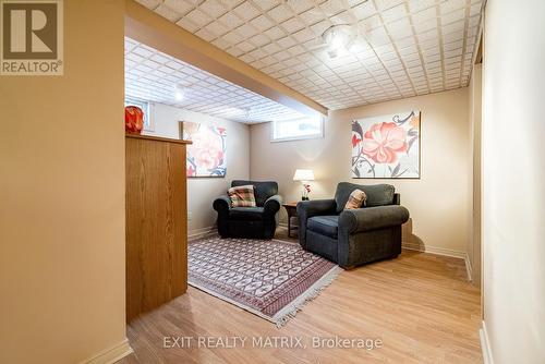 813 Weston Drive, Ottawa, ON - Indoor