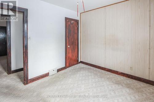 204 Lakeshore Road, St. Catharines (442 - Vine/Linwell), ON - Indoor Photo Showing Other Room