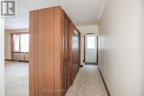 204 Lakeshore Road, St. Catharines (442 - Vine/Linwell), ON - Indoor Photo Showing Other Room