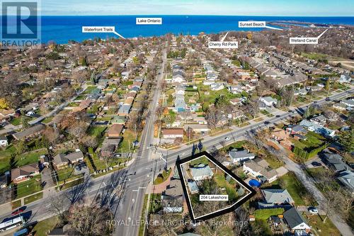 204 Lakeshore Road, St. Catharines (442 - Vine/Linwell), ON - Outdoor With Body Of Water With View