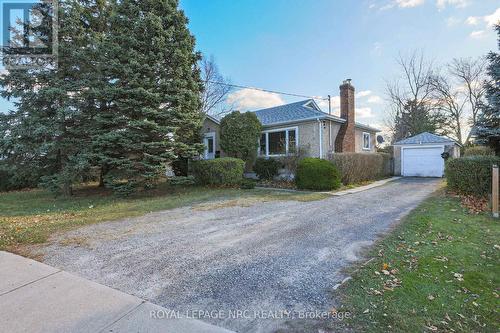 204 Lakeshore Road, St. Catharines (442 - Vine/Linwell), ON - Outdoor