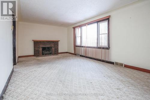 204 Lakeshore Road, St. Catharines (442 - Vine/Linwell), ON - Indoor With Fireplace