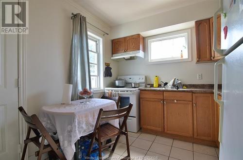 3643 Seminole Street, Windsor, ON - Indoor Photo Showing Kitchen