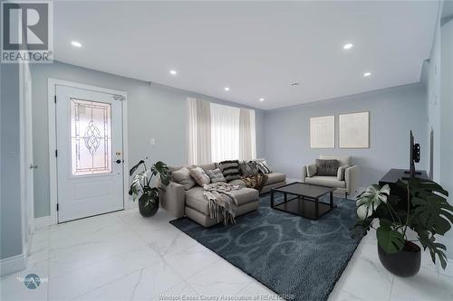 3108 Dominion Boulevard, Windsor, ON - Indoor Photo Showing Living Room