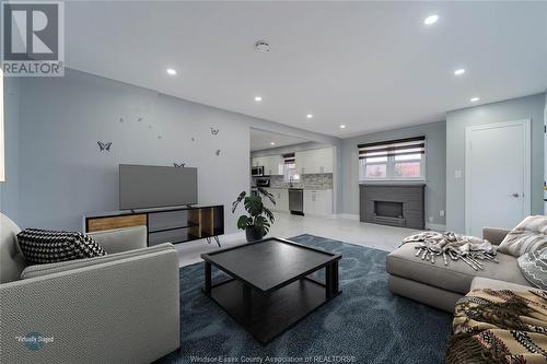 3108 Dominion Boulevard, Windsor, ON - Indoor Photo Showing Living Room