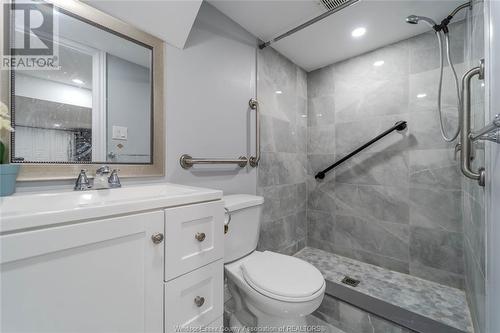 3108 Dominion Boulevard, Windsor, ON - Indoor Photo Showing Bathroom