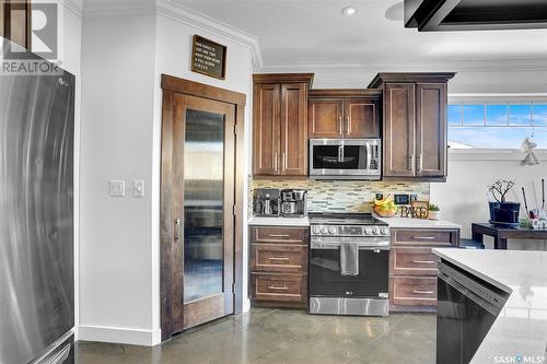 10 Belmont Crescent, Moose Jaw, SK - Indoor Photo Showing Kitchen