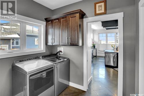 10 Belmont Crescent, Moose Jaw, SK - Indoor Photo Showing Laundry Room