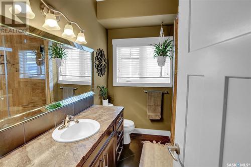 10 Belmont Crescent, Moose Jaw, SK - Indoor Photo Showing Bathroom