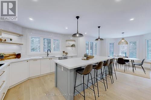 18324 Highway 48 Road, East Gwillimbury, ON - Indoor Photo Showing Kitchen With Upgraded Kitchen