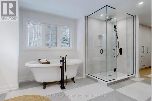 18324 Highway 48 Road, East Gwillimbury, ON - Indoor Photo Showing Bathroom