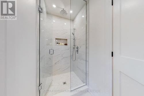 18324 Highway 48 Road, East Gwillimbury, ON - Indoor Photo Showing Bathroom