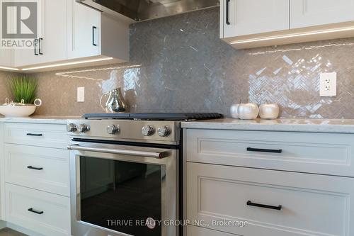 1065 Meadowlark Ridge, London, ON - Indoor Photo Showing Kitchen