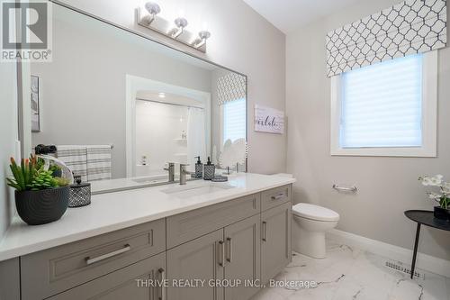 1065 Meadowlark Ridge, London, ON - Indoor Photo Showing Bathroom