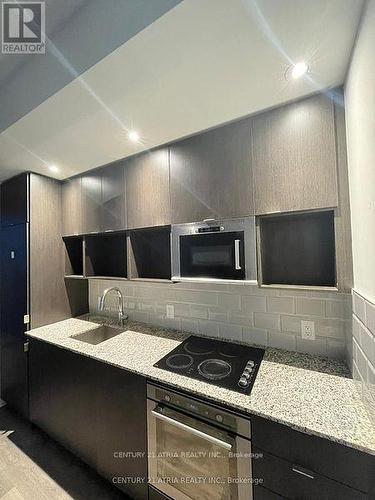 3112 - 89 Mcgill Street, Toronto, ON - Indoor Photo Showing Kitchen