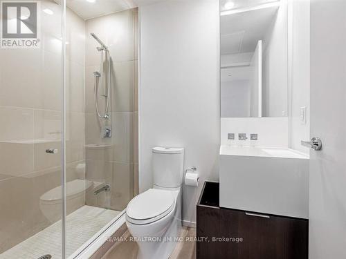 3409 - 1 Bloor Street E, Toronto, ON - Indoor Photo Showing Bathroom