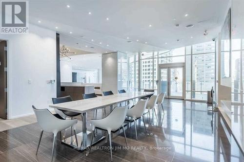 3409 - 1 Bloor Street E, Toronto, ON - Indoor Photo Showing Dining Room