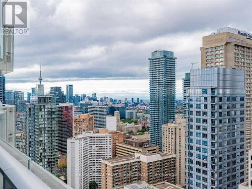 3409 - 1 Bloor Street E, Toronto, ON - Outdoor With Facade