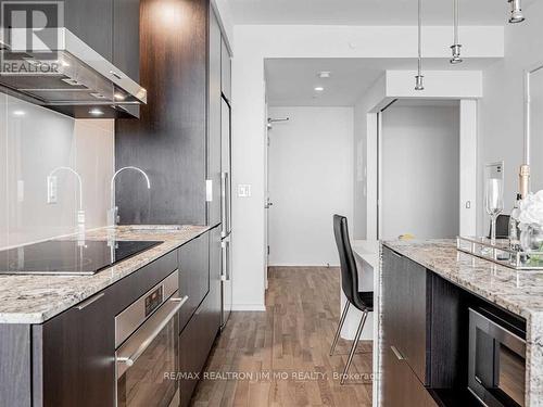 3409 - 1 Bloor Street E, Toronto, ON - Indoor Photo Showing Kitchen With Upgraded Kitchen