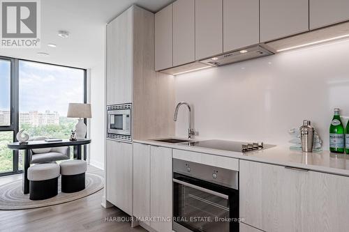 1002 - 86 Dundas Street E, Mississauga, ON - Indoor Photo Showing Kitchen With Double Sink