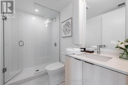 1002 - 86 Dundas Street E, Mississauga, ON - Indoor Photo Showing Bathroom